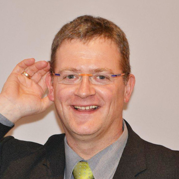 Dr. Matthias Latzel